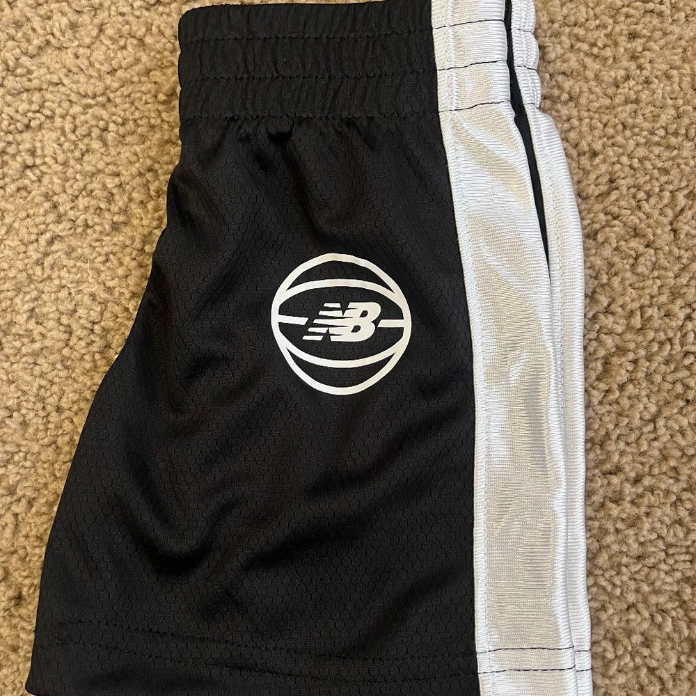 New Balance Boys printed logo Black Athletic Shorts Size 4